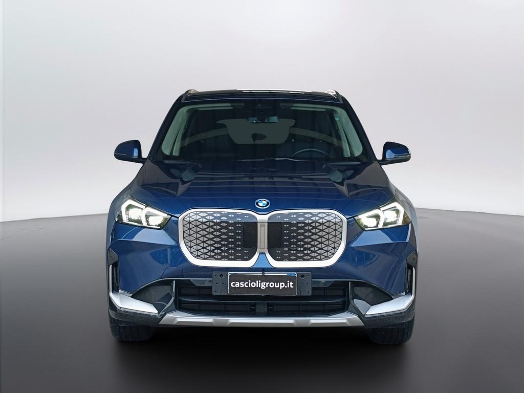 BMW iX1 edrive 20 X-Line