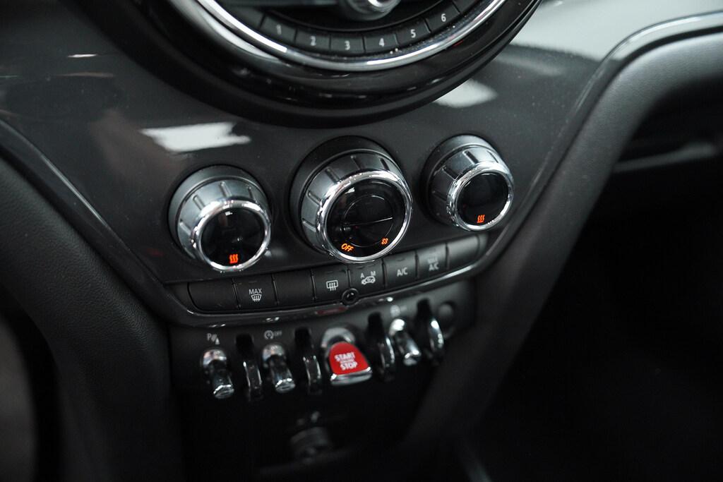 Mini Cooper 1.5 Baker Street
