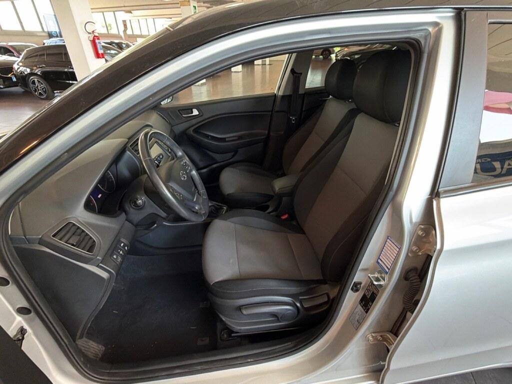 Hyundai i20 1.2 mpi Dualcolor 84cv 5p