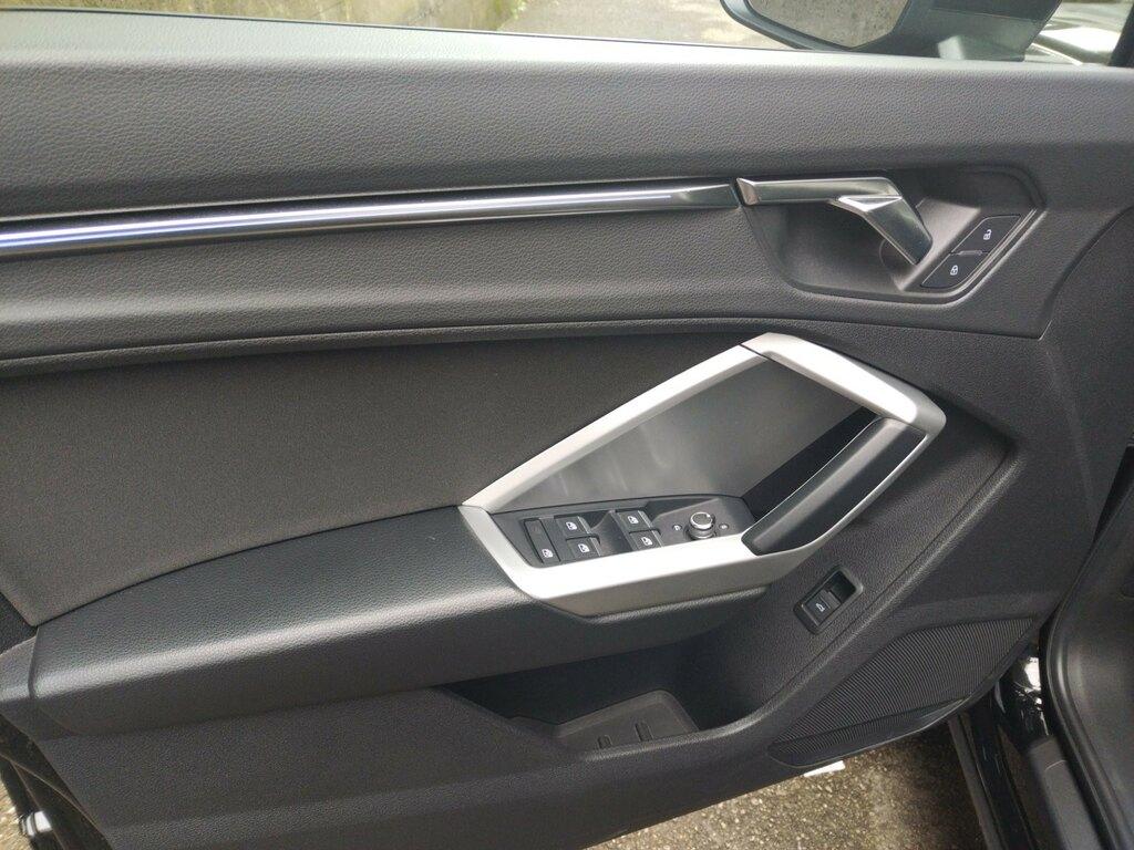 Audi Q3 35 2.0 tdi Business Advanced s-tronic
