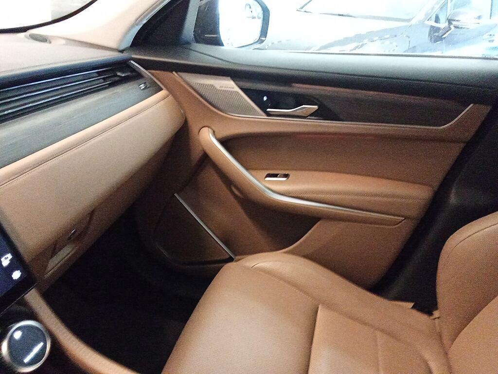 Jaguar F-Pace 2.0 D204 R-Dynamic Black awd auto