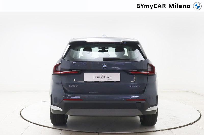 BMW iX1 edrive 20 X-Line