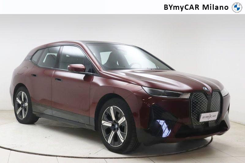 BMW iX xdrive50 pacchetto sportivo