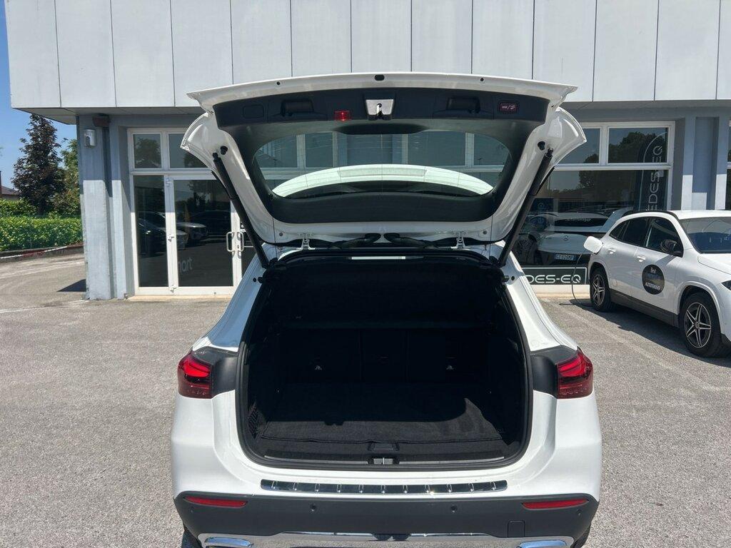 Mercedes GLA 180 d Progressive Advanced auto