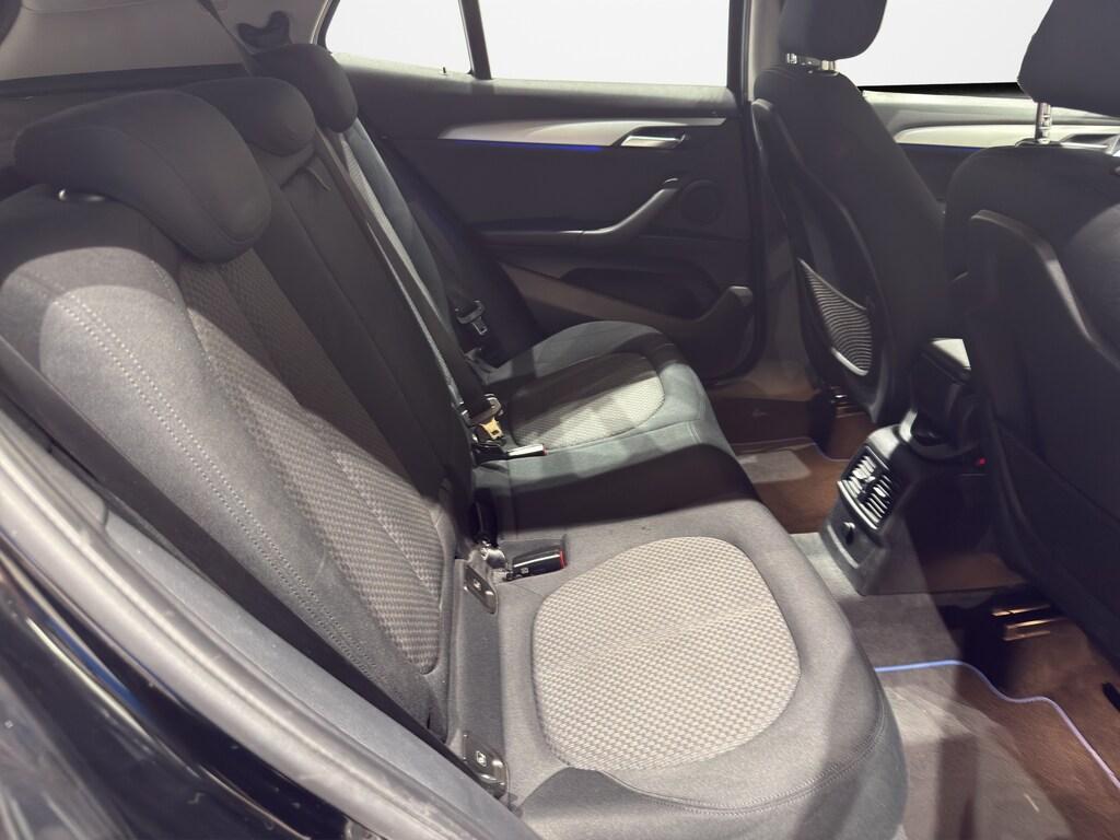 BMW X2 sdrive18d Business X auto