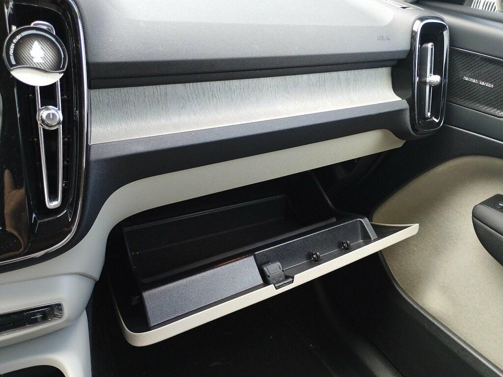 Volvo XC40 2.0 b3 Ultimate Dark auto