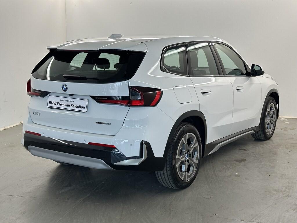 BMW iX1 edrive 20 X-Line