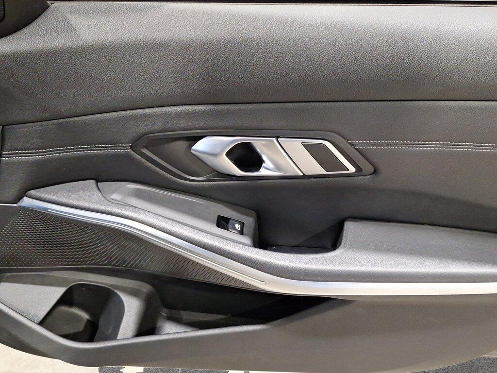 BMW Serie 3 320d Touring mhev 48V xdrive Business Advantage auto