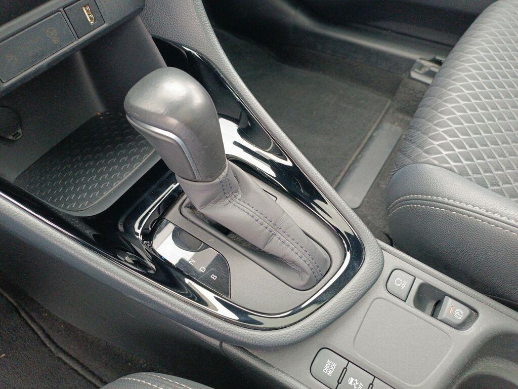 Toyota Yaris 1.5 hybrid Lounge
