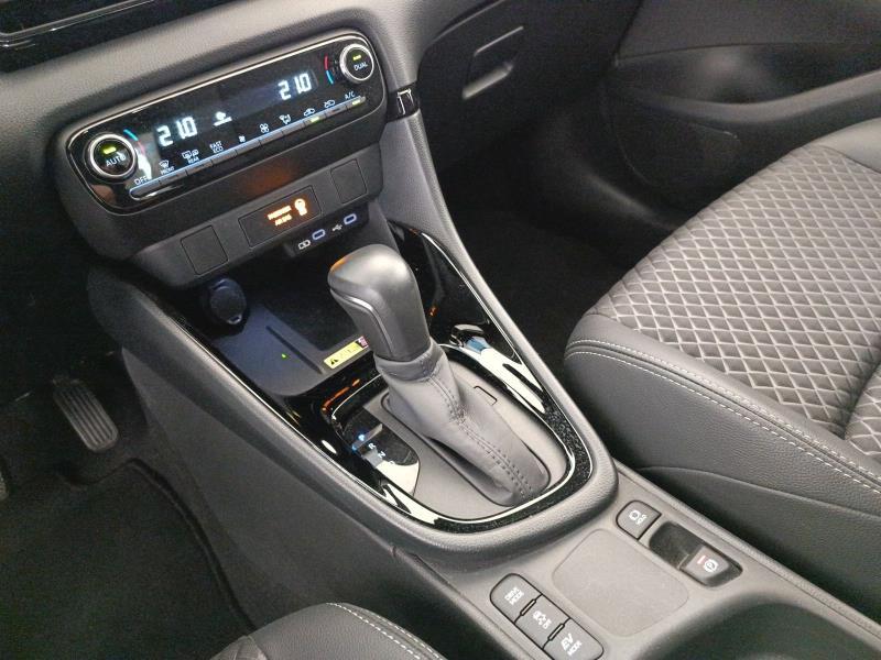 Toyota Yaris 1.5h 130 Lounge