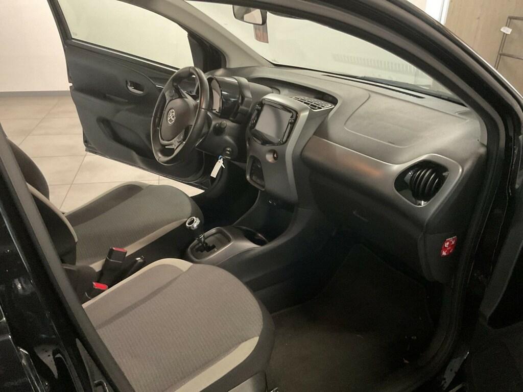 Toyota Aygo 5p 1.0 x-play m-mt 72cv