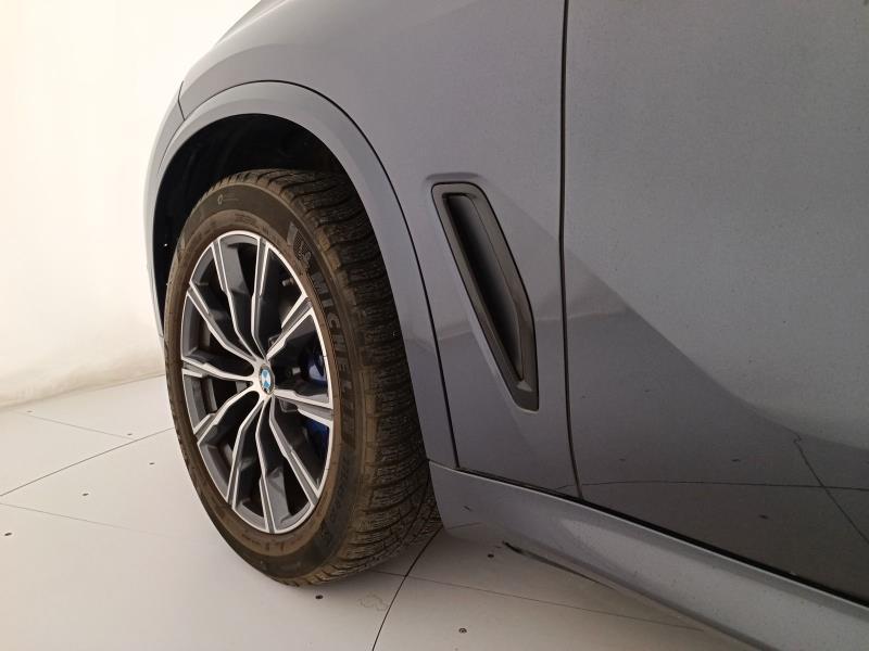 BMW X5 xdrive40d mhev 48V Msport auto
