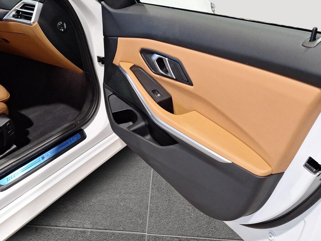 BMW Serie 3 320d Touring mhev 48V auto