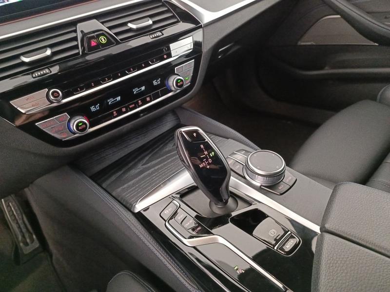 BMW Serie 5 530d Touring mhev 48V xdrive Msport auto