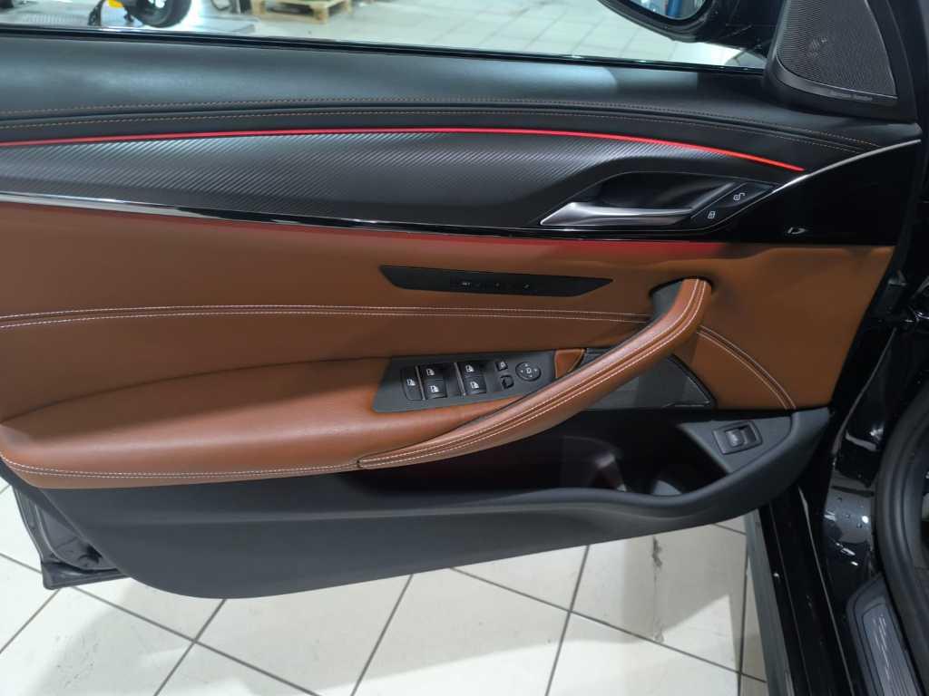 BMW M5 4.4 V8 Competition 625cv auto