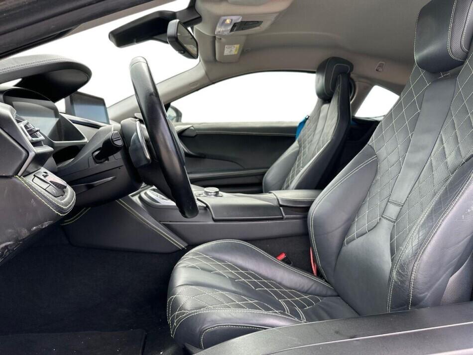 BMW i8 Coupe 1.5 auto