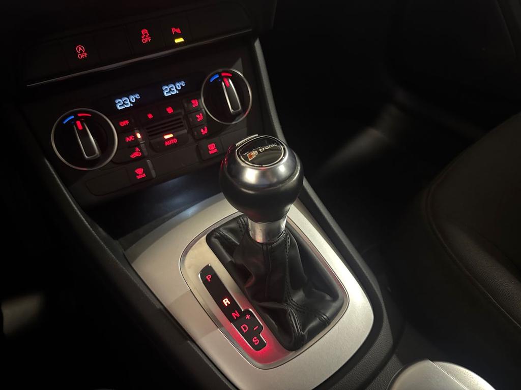 Audi Q3 2.0 tdi Business 120cv s-tronic
