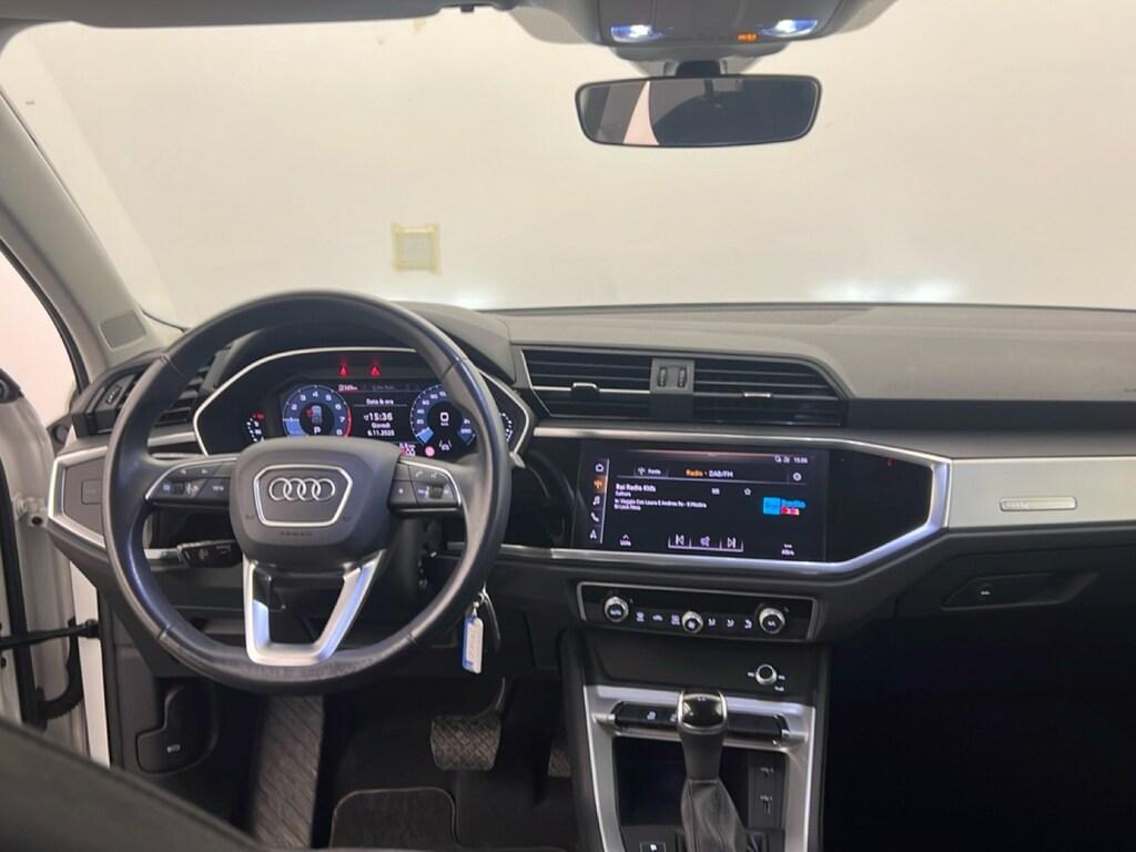 Audi Q3 35 1.5 tfsi mhev Business s-tronic