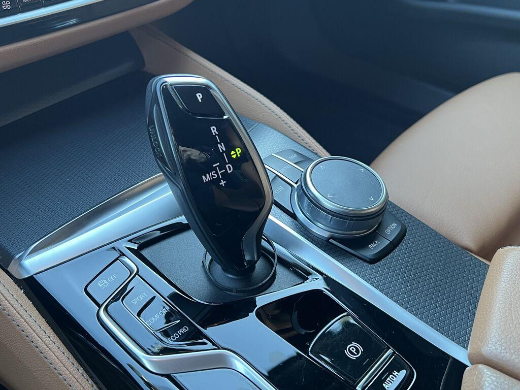 BMW Serie 5 520d mhev 48V xdrive Msport auto