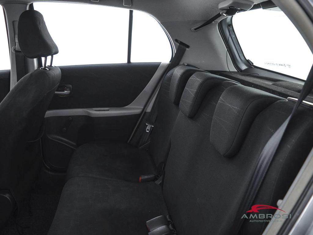 Toyota Yaris 1.3 Sol 5p