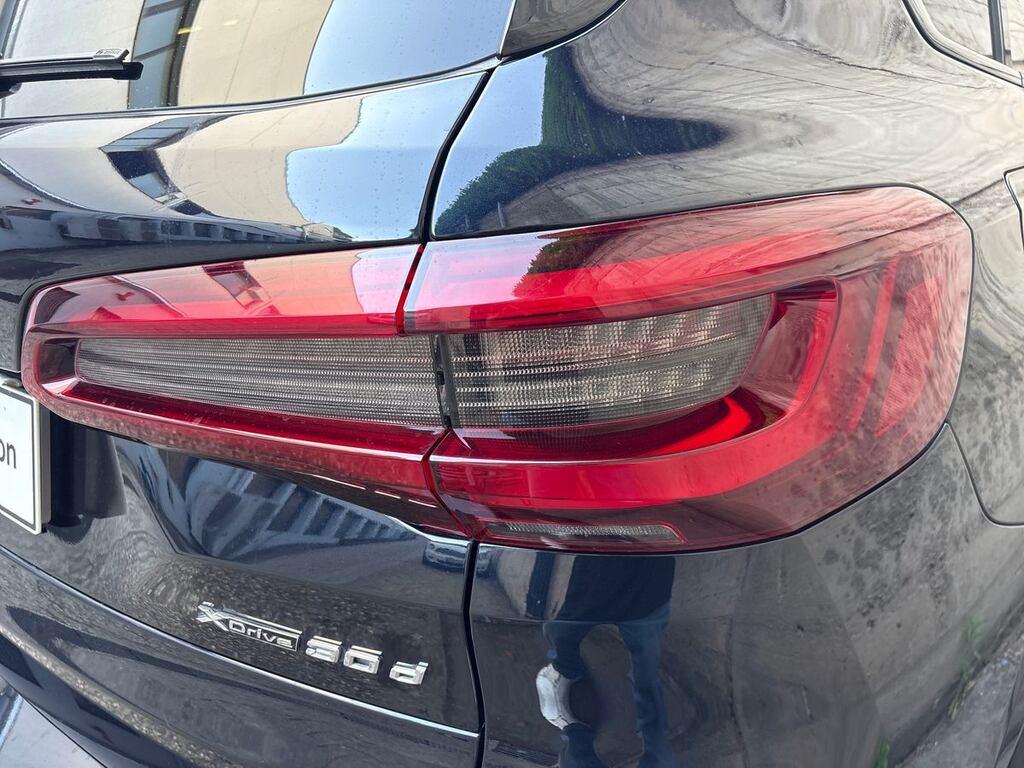 BMW X5 xdrive30d mhev 48V Business auto