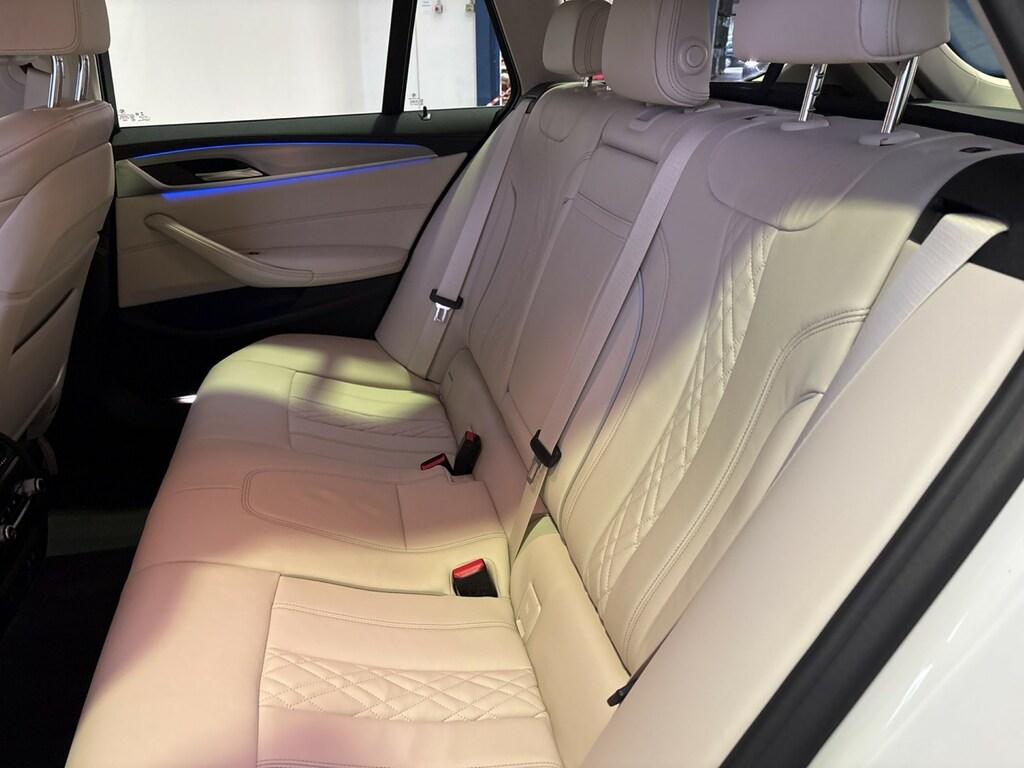BMW Serie 5 530d Touring mhev 48V xdrive Business auto