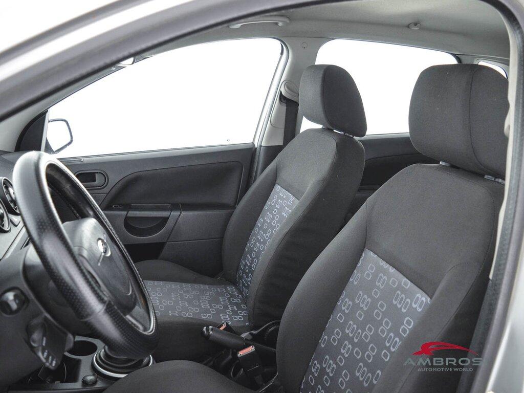 Ford Fiesta 1.4 tdci Ghia 5p