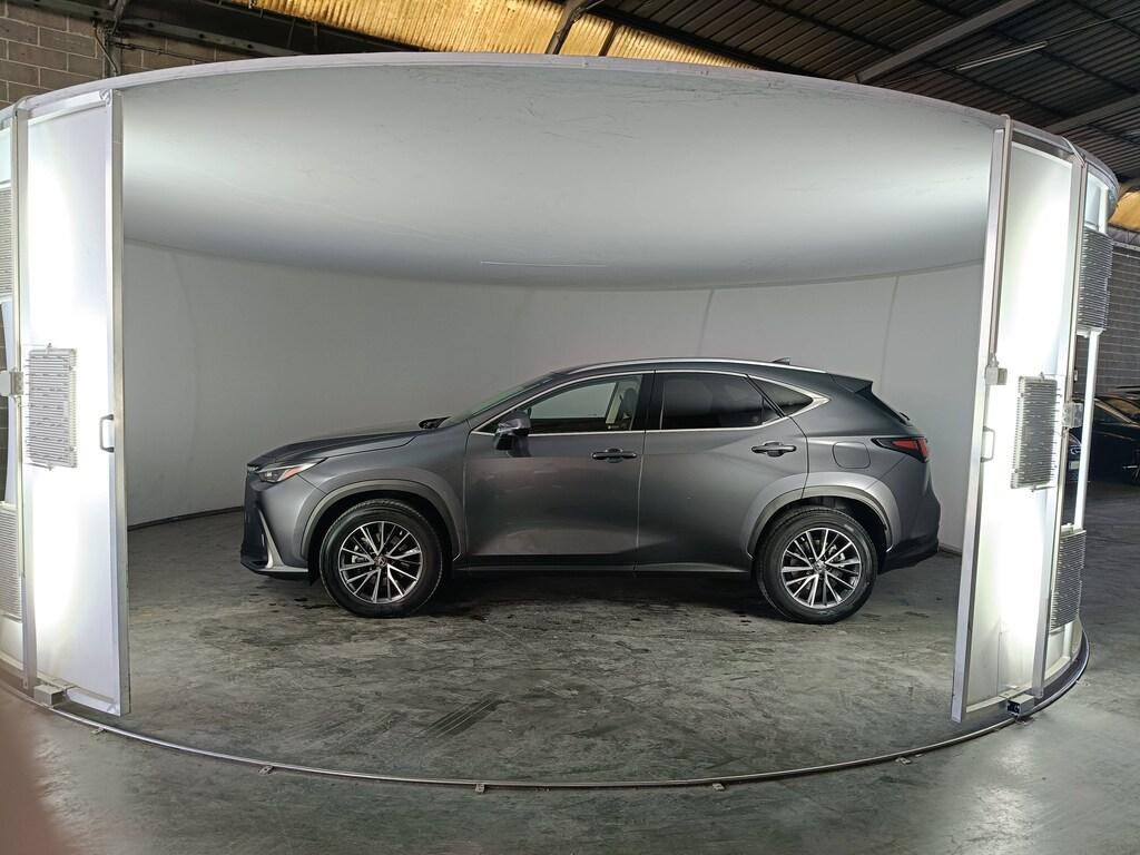 Lexus NX 2.5 hybrid Luxury 4wd e-cvt