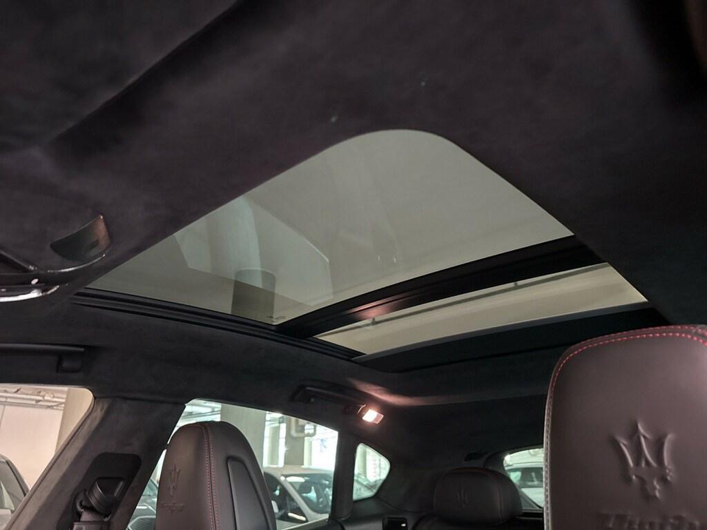 Maserati Levante 3.8 V8 Trofeo 580cv auto