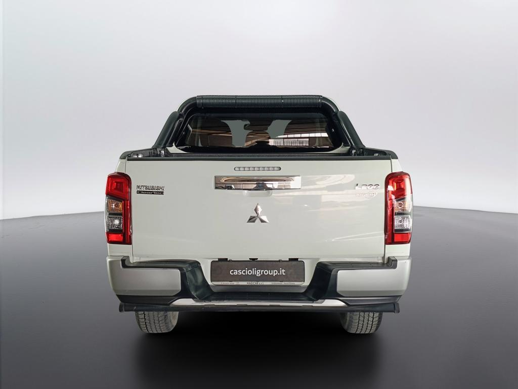 Mitsubishi L200 d.cab 2.3d Intense 4wd 150cv