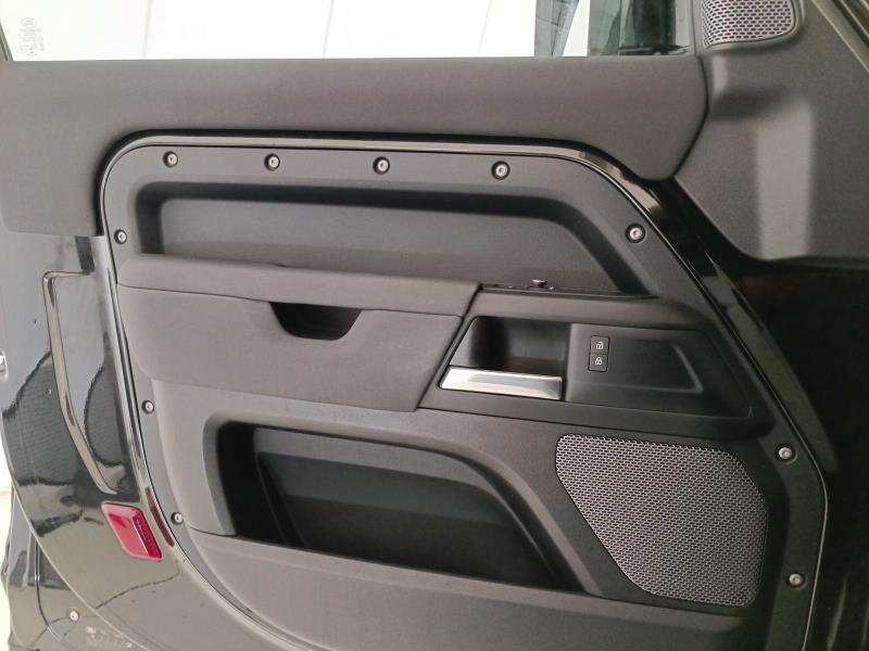 Land Rover Defender 90 3.0d i6 mhev X-Dynamic S awd 200cv auto