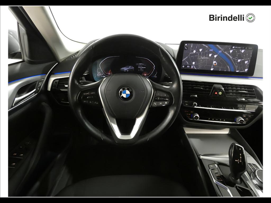 BMW Serie 5 520d mhev 48V Business auto