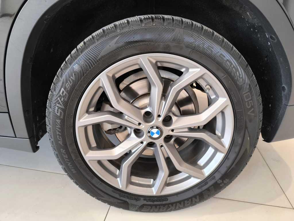 BMW X3 xdrive20d mhev 48V xLine auto