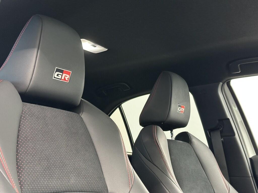 Toyota Yaris Cross 1.5h GR Sport fwd 130cv e-cvt