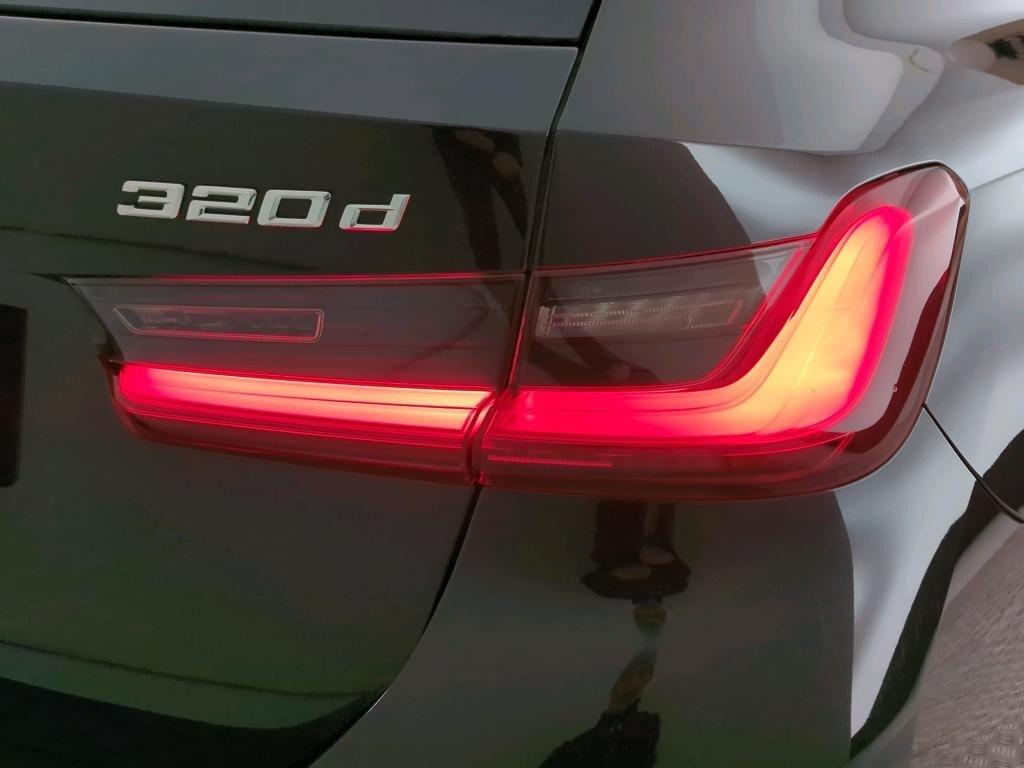 BMW Serie 3 320d Touring mhev 48V Msport xdrive auto