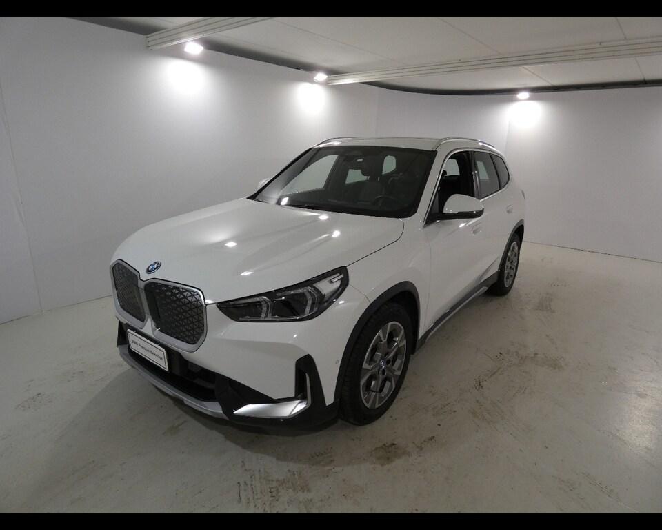 BMW iX1 edrive 20 X-Line