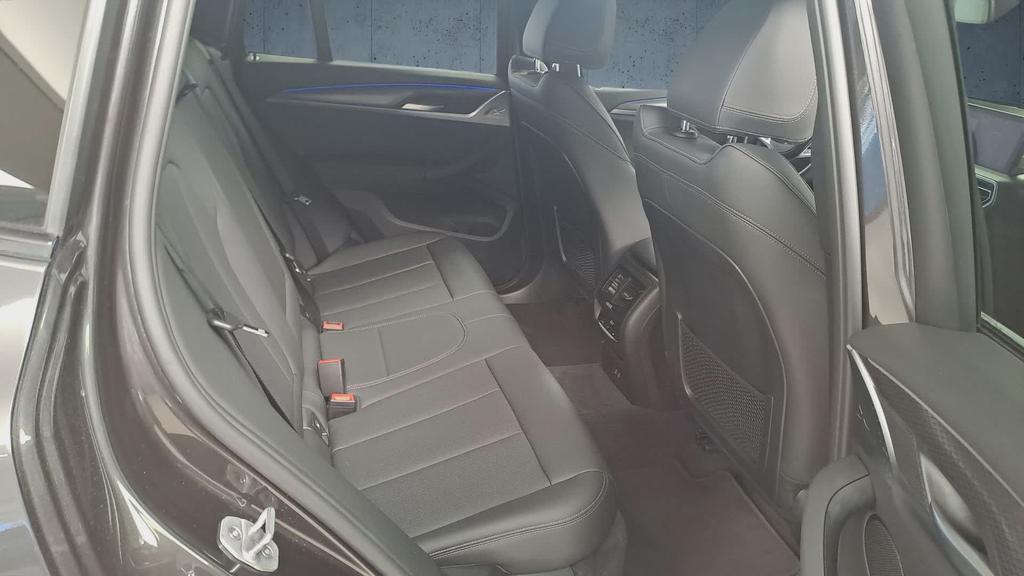 BMW X3 xdrive20d mhev 48V auto