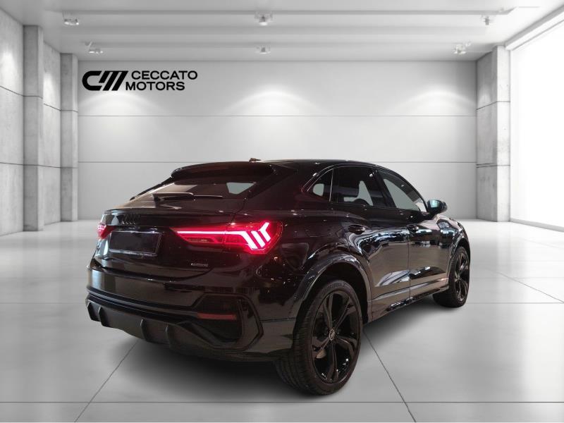 Audi Q3 Sportback 40 2.0 tdi Identity Black quattro 193cv s-tronic