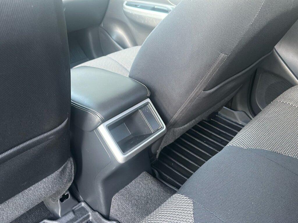 Mitsubishi L200 d.cab 2.3d Invite Connect 4wd 150cv