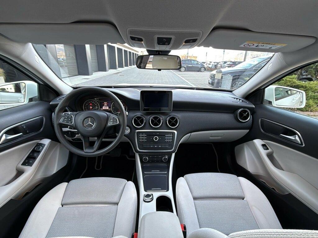 Mercedes GLA 180 d Business auto