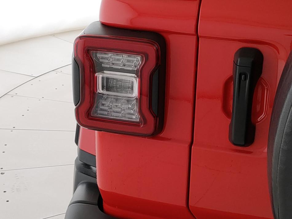 Jeep Wrangler Unlimited 2.0 turbo Sahara auto