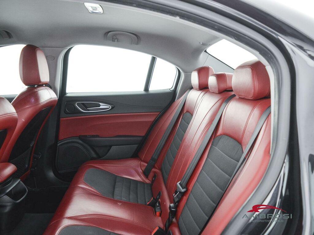 Alfa Romeo Giulia 2.2 t Business Sport Launch Edition 180cv auto