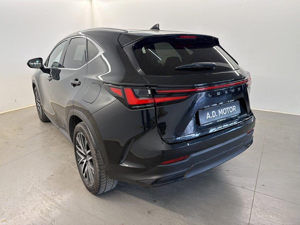 Lexus NX 2.5 plug-in Luxury 4wd e-cvt