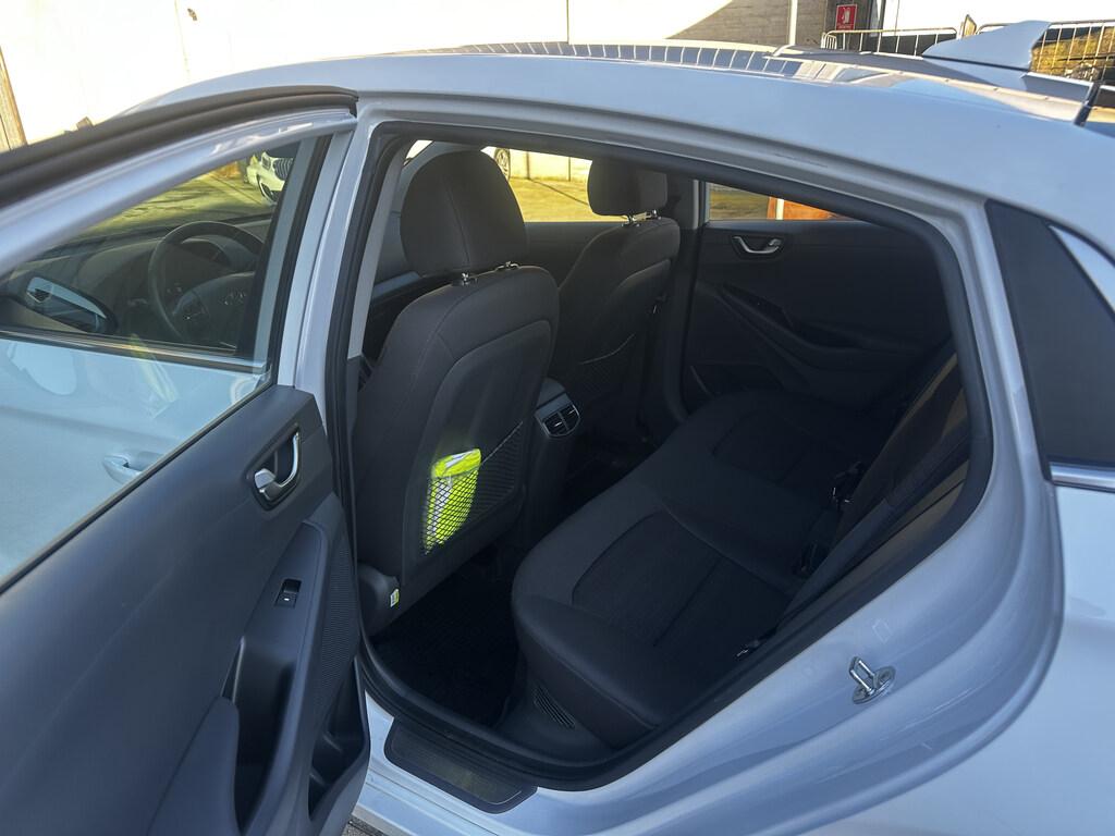 Hyundai Ioniq 1.6 hybrid Style 6dct my19