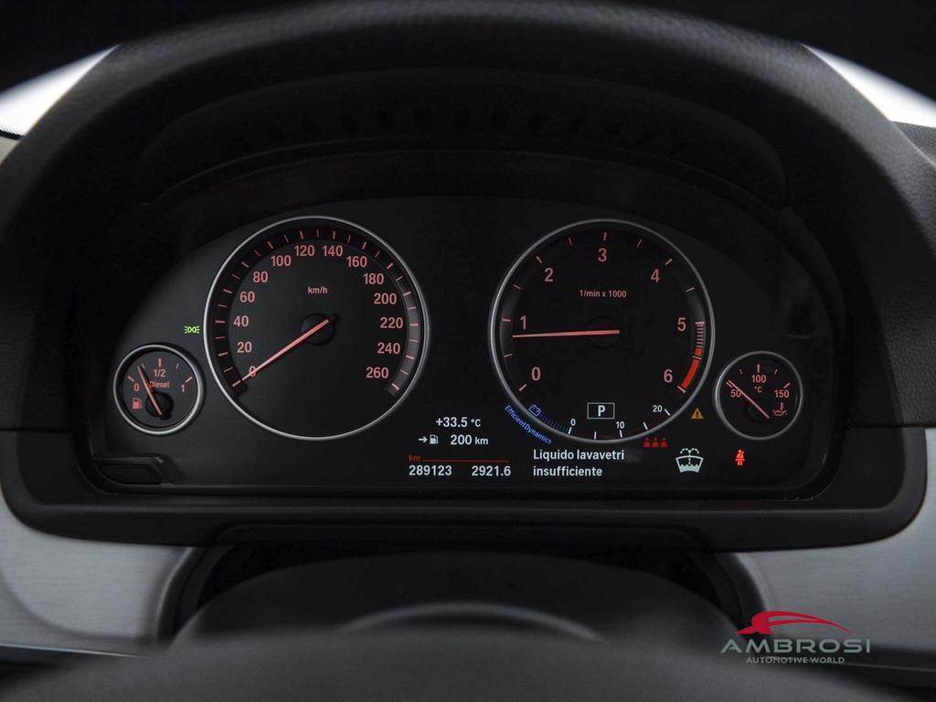 BMW Serie 5 520d Touring xdrive Luxury 190cv auto