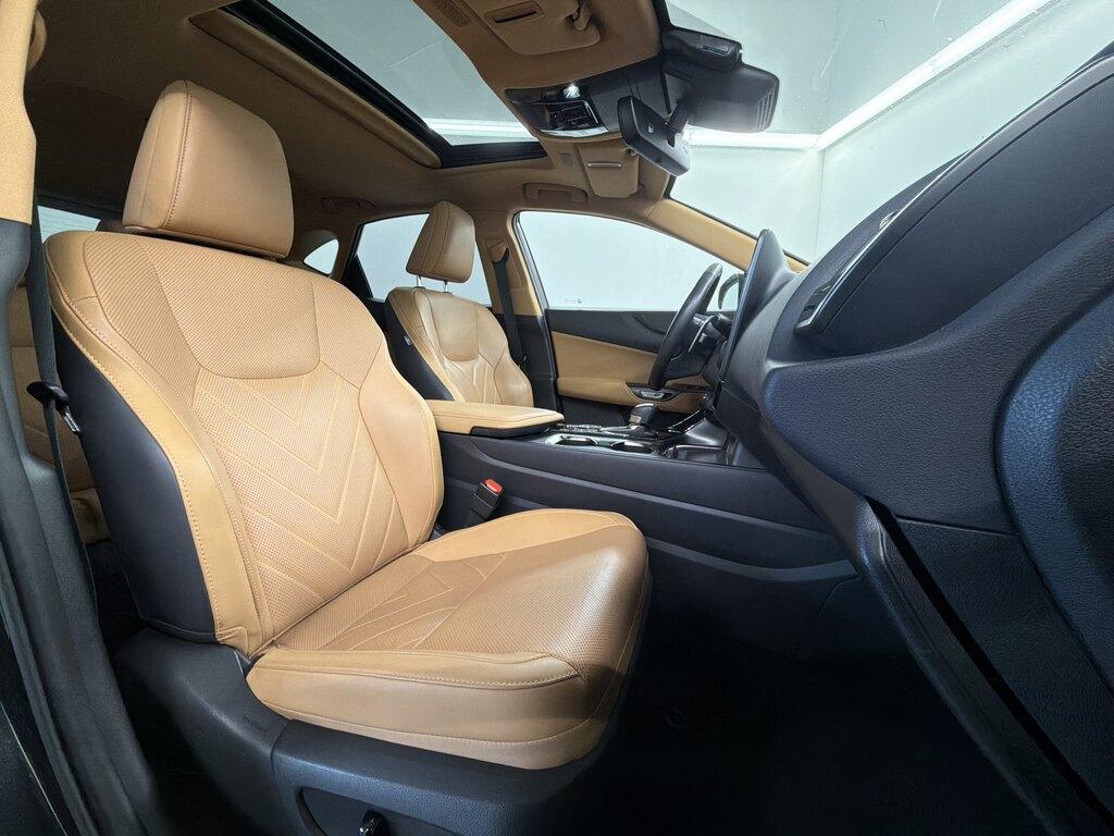 Lexus NX 2.5 plug-in Luxury 4wd e-cvt