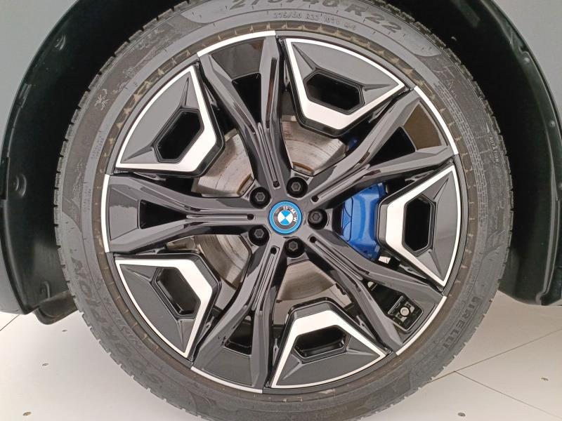 BMW iX xdrive50 pacchetto sportivo