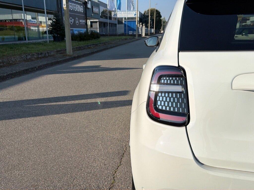 Fiat 600 1.2 hybrid La Prima