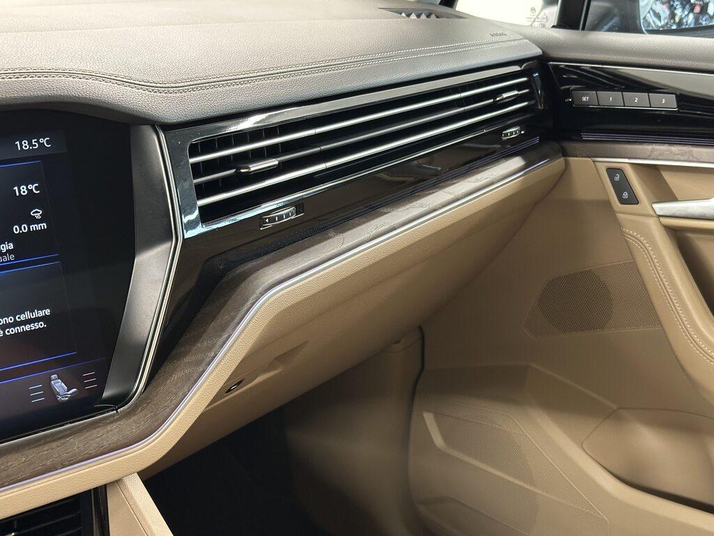 Volkswagen Touareg 3.0 V6 tdi Atmosphere 231cv tiptronic