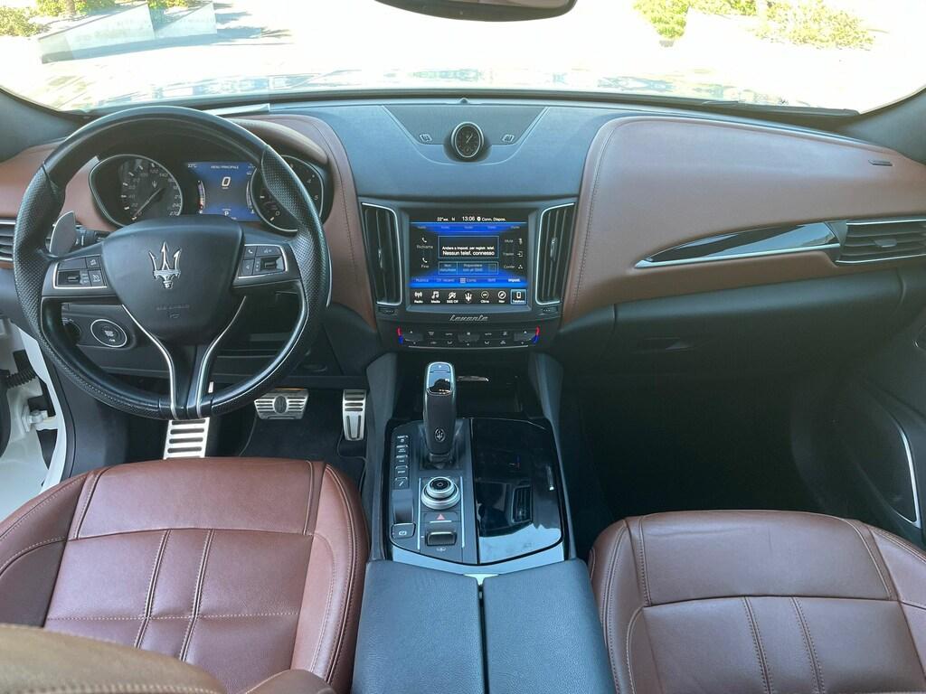 Maserati Levante 3.0 V6 Granlusso 275cv auto my19